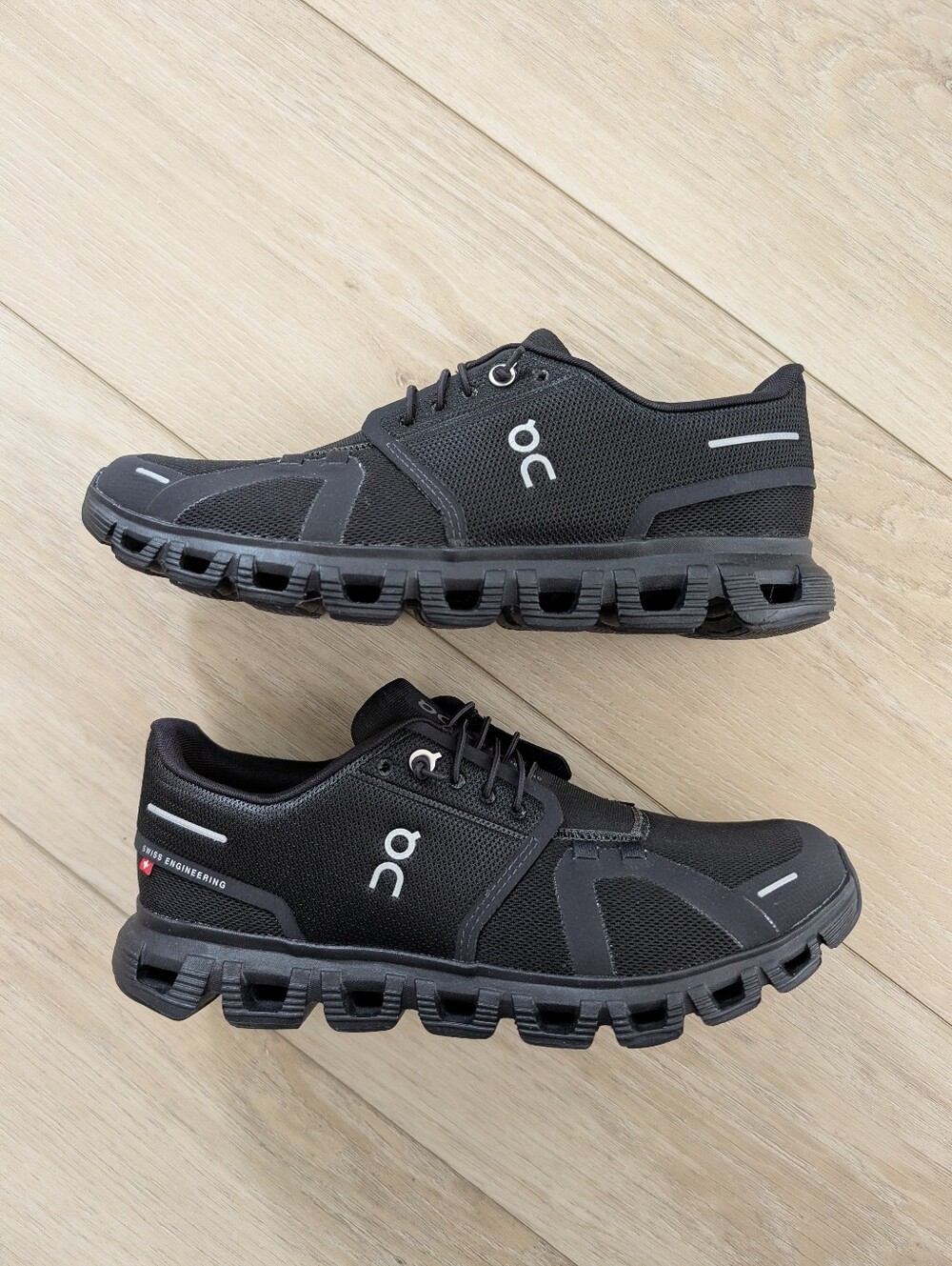On Running Cloud 6 Women's Athletic Shoes Black 🖤 9.5